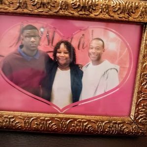 Meet your Posher, Lenora